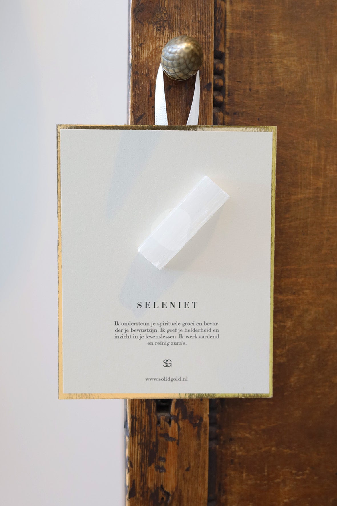 Kaart met edelsteen - seleniet