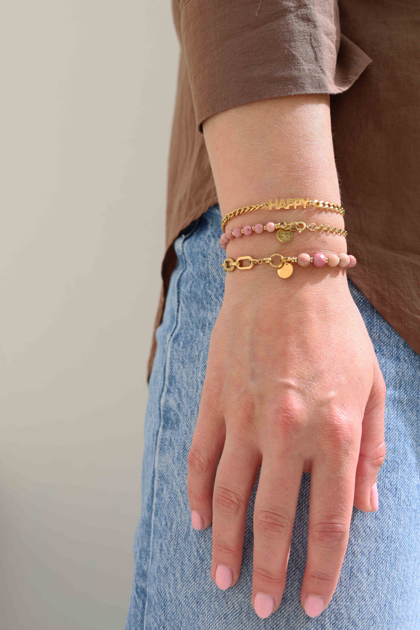 Armband met tekst (happy, lucky, magic)